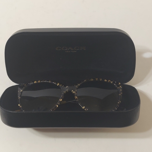 Coach Sunglasses With RX Lenses Spotty Tortoise Frame With Case - Picture 9 of 11